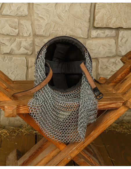 Kegelhelm Arlan-model, met maliënkolder