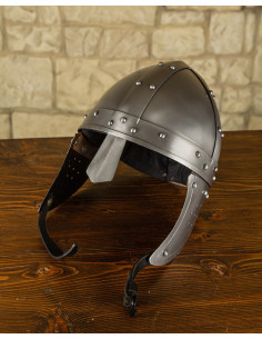 Middeleeuwse helm type Spangenhelm Henning model