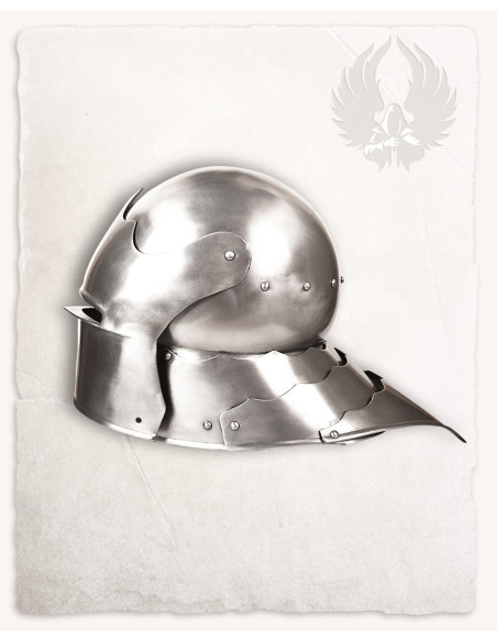 Sallet middeleeuwse helm gepolijst...