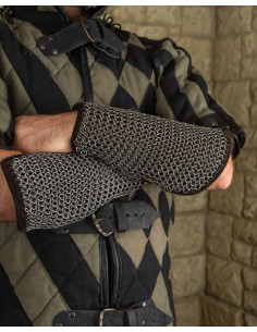 Ringbrynjearmbånd i stål, Connor model