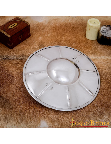 Funktionel middelalderlig stålspænde...