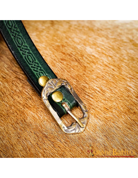 Cinturón medieval granate con diseño...