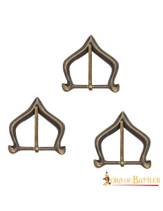 Set van 3 kleine middeleeuwse gespen in antiek messing