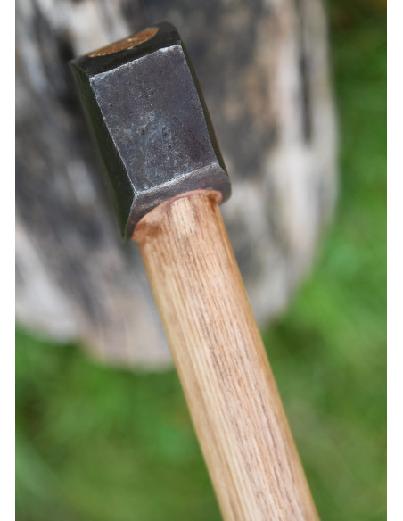 Håndsmedet stål vikingeøkse, type A