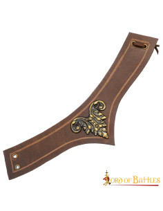 Mittelalterlich verzierte Tiara aus braunem Leder 2