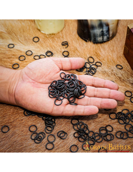 Zwart stalen maliënringzakje (10 mm.)