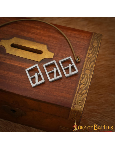 Set van 3 kleine stalen gespen