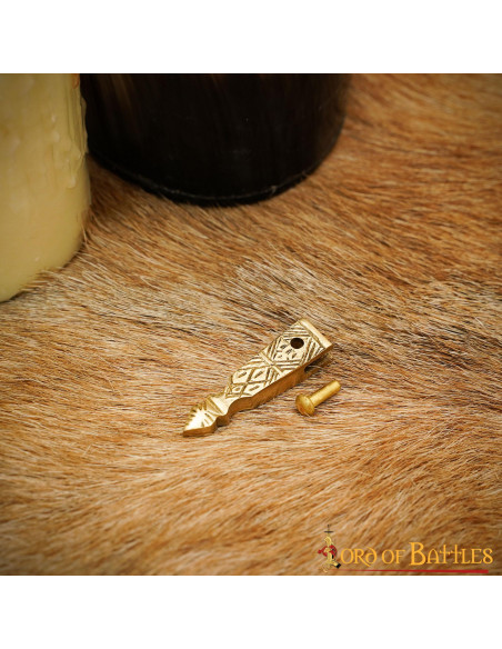 Punta de latón para cinturón medieval...