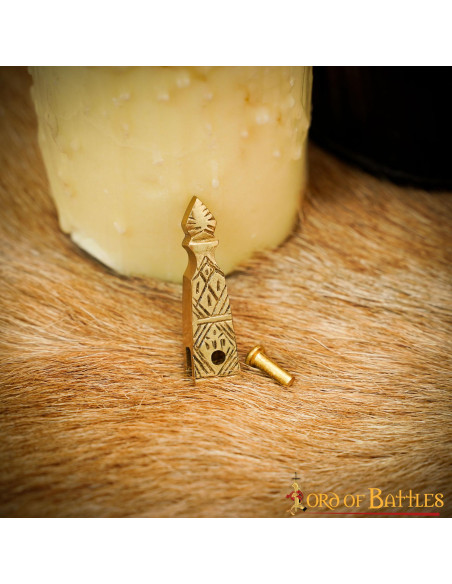 Messingspids til middelalderbælte...