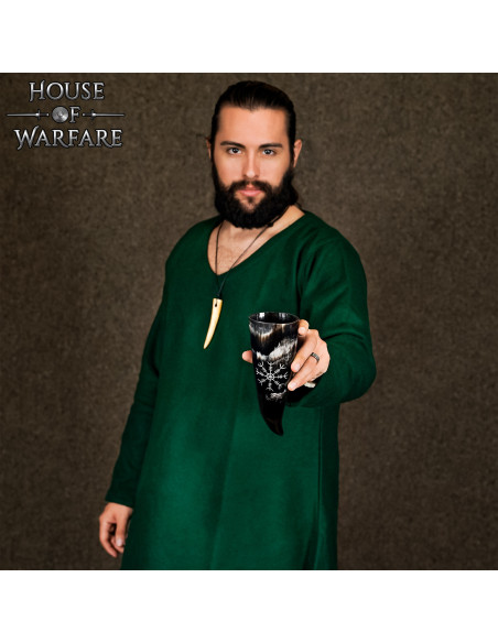 Cuerno vikingo para beber diseño...