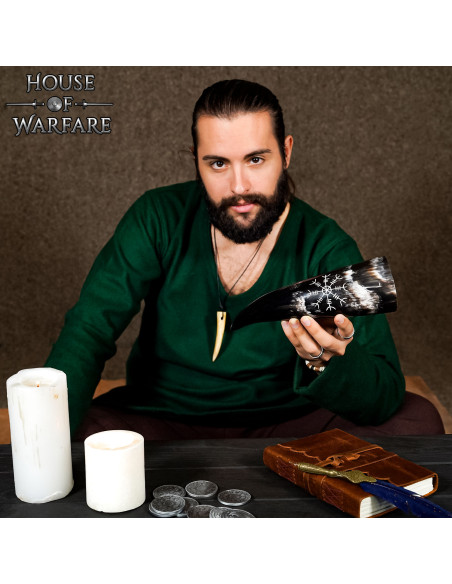 Håndskåret Aegishjalmur design...