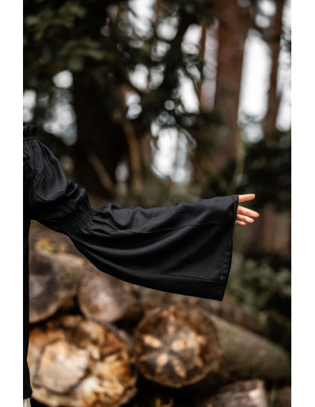 Klassische mittelalterliche Bluse...