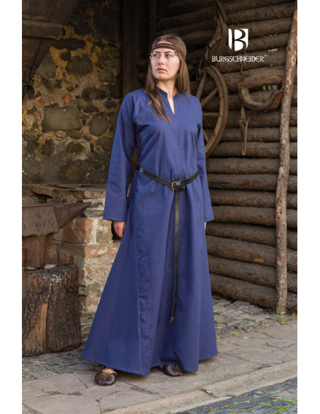 Vestido medieval largo modelo Rus...