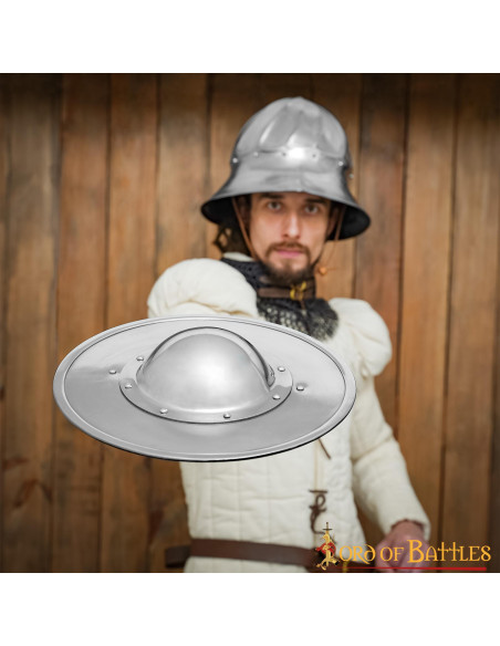 Funktioneller runder Stahlschild zum...