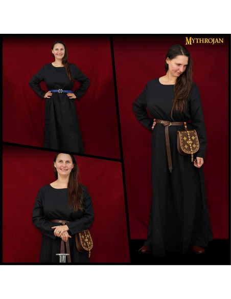 Langes mittelalterliches Kleid...