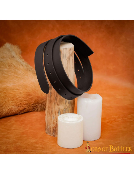 Mittelalterlicher brauner Ledergürtel...