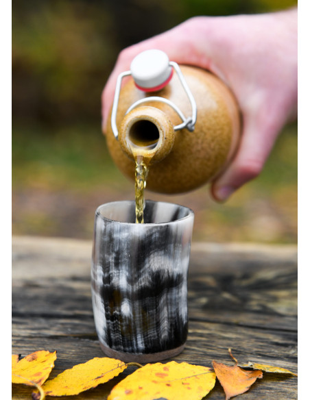 Mittelalterglas, Schnapsglas aus Horn...