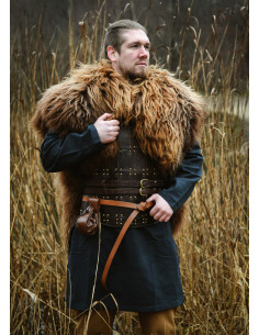 Brauner Berserker-Skin für Krieger (130 x 60 cm).