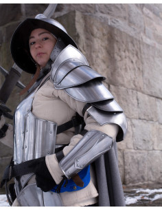 Middelalderbryst i poleret stål Katharina model 2