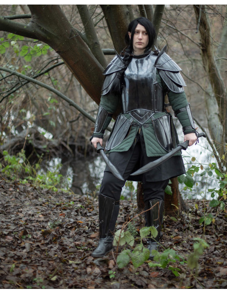 Peto medieval en acero ennegrecido...