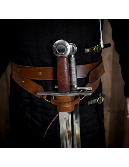 Bruine leren riem in middeleeuwse...