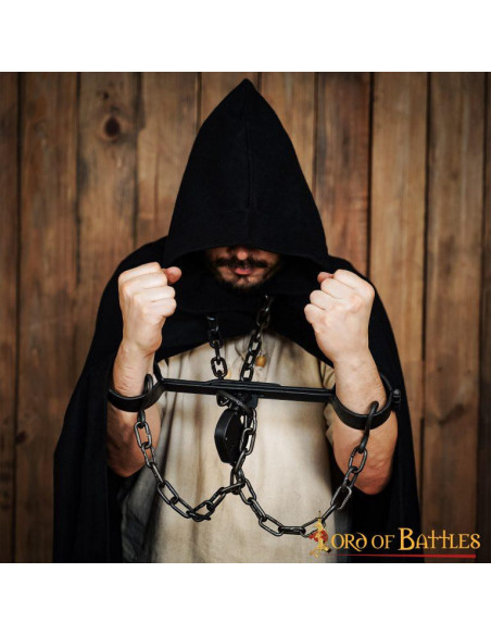 Grilletes forjados para prisioneros...