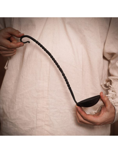 Middeleeuwse smeedijzeren pollepel