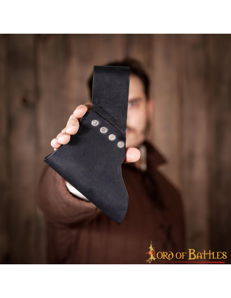 Baldric in leer voor zwaarden en bijlen