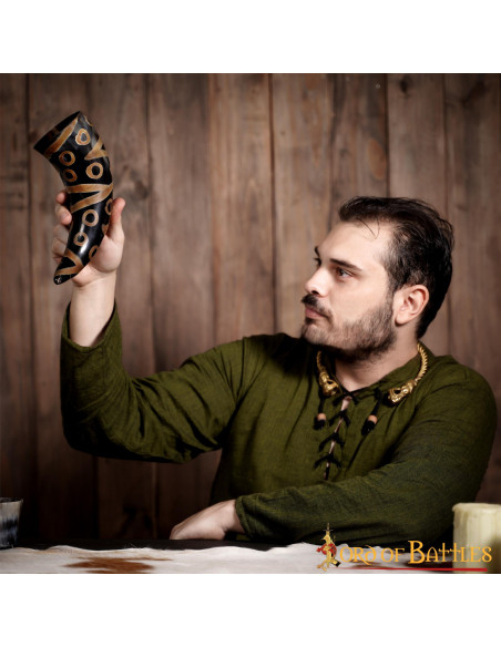 Verziertes Wikingerhorn, trinkfertig...