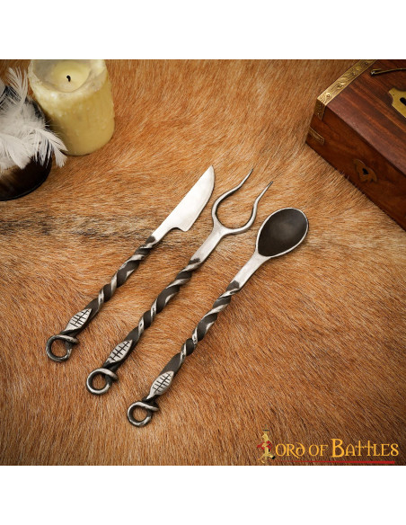 Juego de cubiertos medievales,...