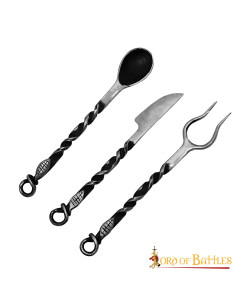 Juego de cubiertos medievales, tenedor, cuchillo y cuchara 2