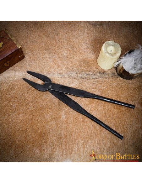 Pinzas de forjador medieval