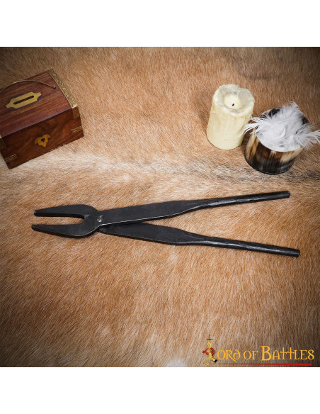 Pinzas de forjador medieval