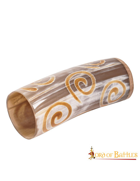 Vaso vikingo en cuerno de buey