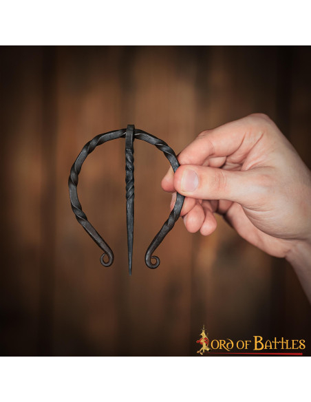 Fibula-spænde til kappe i håndsmedet...