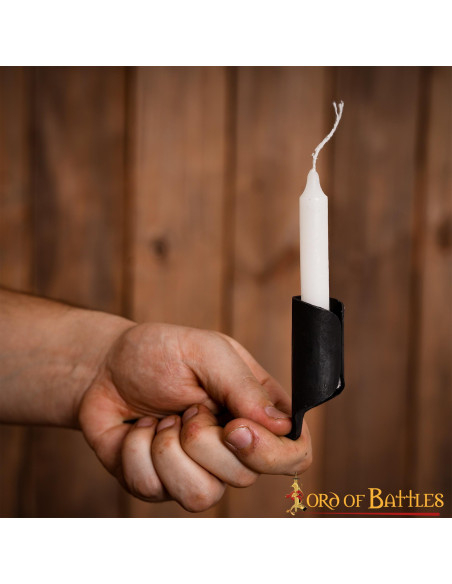 Middeleeuwse kandelaar van met de...