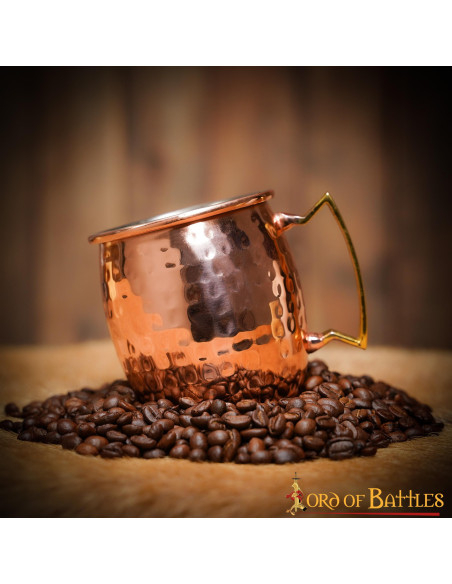 Taza medieval para beber de acero...