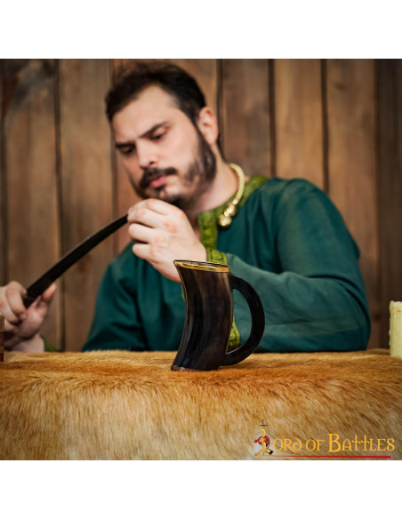 Wikingerbecher aus Ochsenleder und...