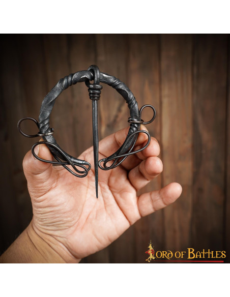 Keltische fibula in smeedijzer met...