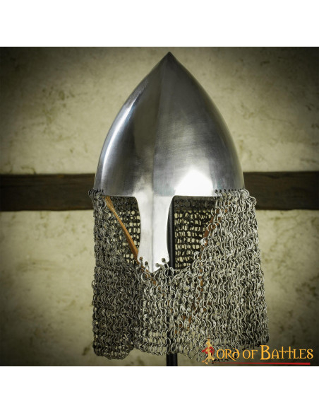 Eisenständer für Helme, Höhe 63,5 cm.