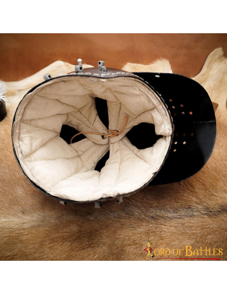 Bacinete medieval con visera, Edad...
