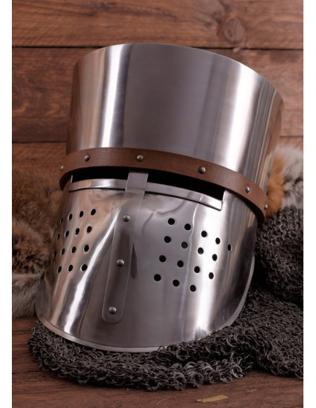 Casco medieval cruzados, año 1180