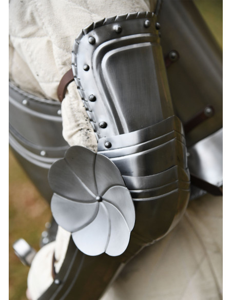 Paar middeleeuwse gotische bracers...