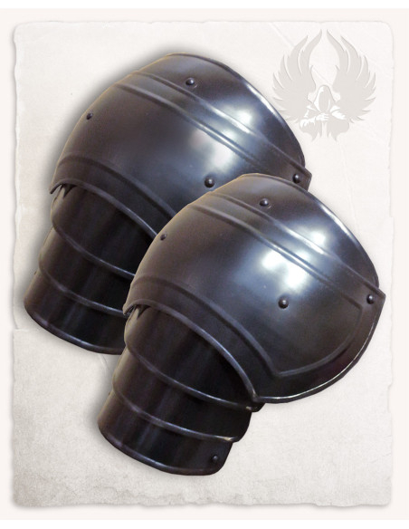 Middeleeuwse stalen schoudervullingen...