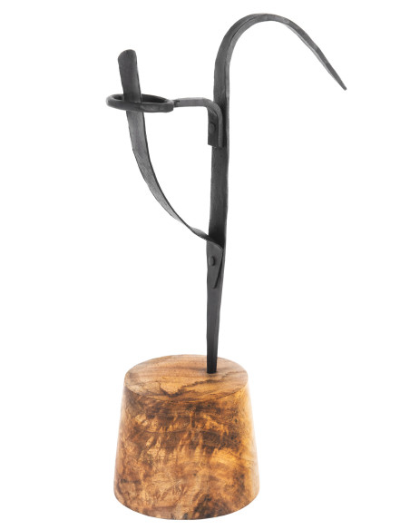 Candelabro medieval de mesa con base... Candelabro medieval de mesa con base...