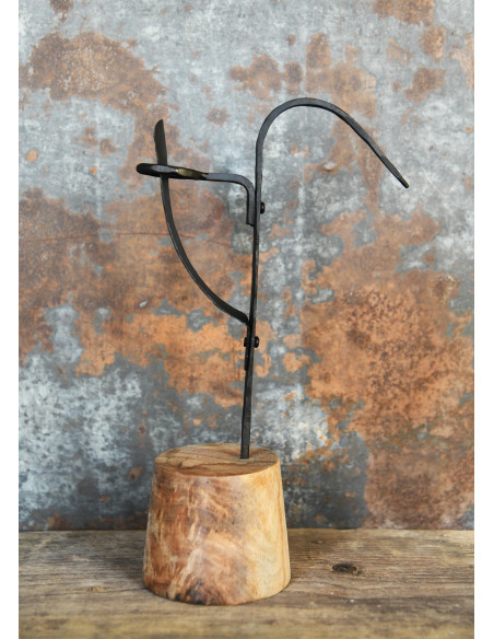 Candelabro medieval de mesa con base... Candelabro medieval de mesa con base...