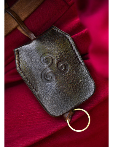 Keltischer Leder-Schlüsselanhänger mit Triskelion – Braun