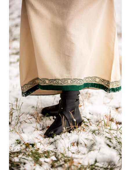 Wikingerkleid Modell Lagertha, naturgrün
