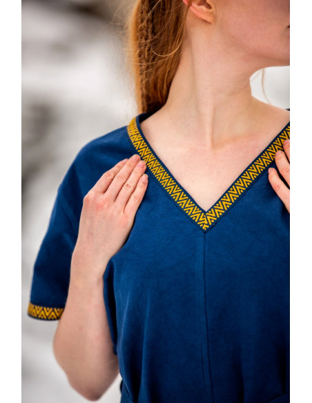 Túnica vikinga para mujer modelo...