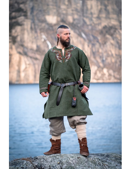 Snorri Vikingtuniek met...